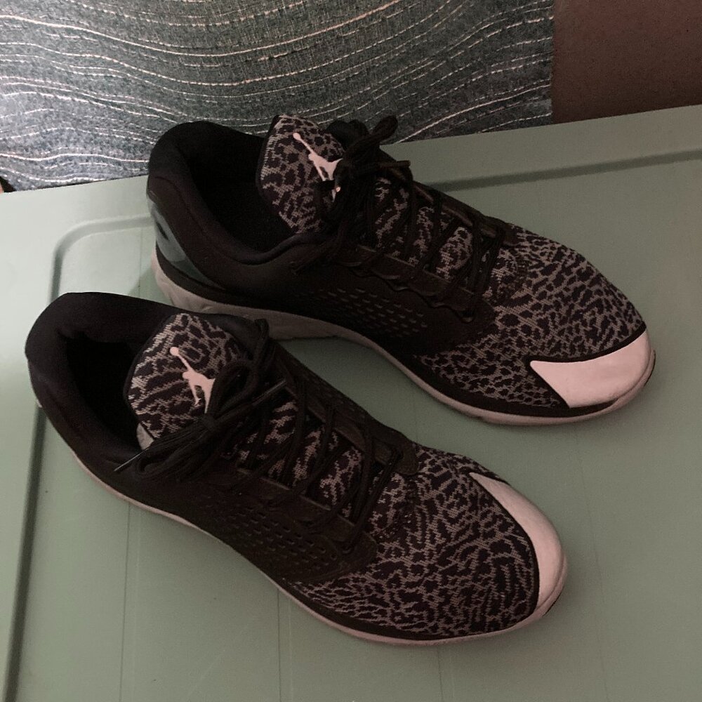 JORDON TRAINERS #23 sz 11